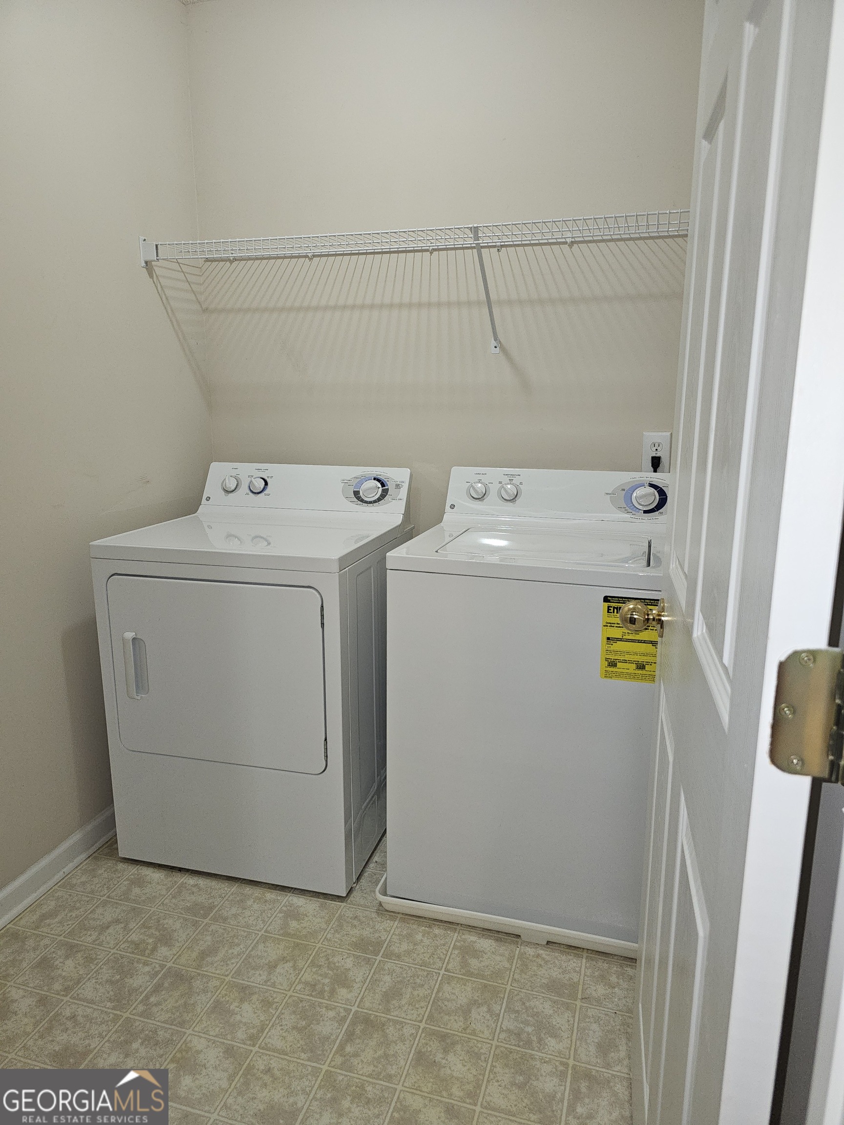 SOUTHLAKE TOWNHOMES - Residential