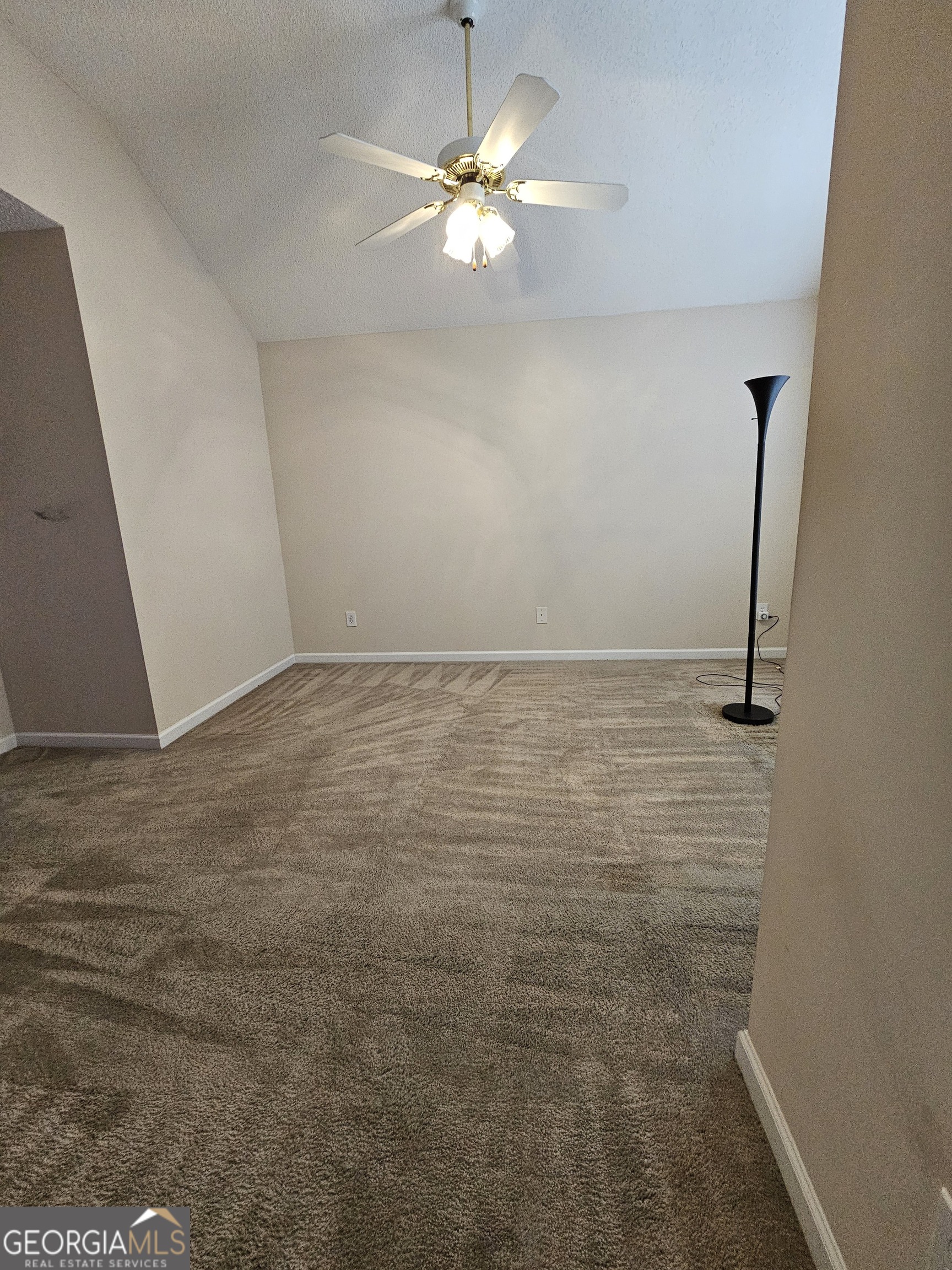 SOUTHLAKE TOWNHOMES - Residential