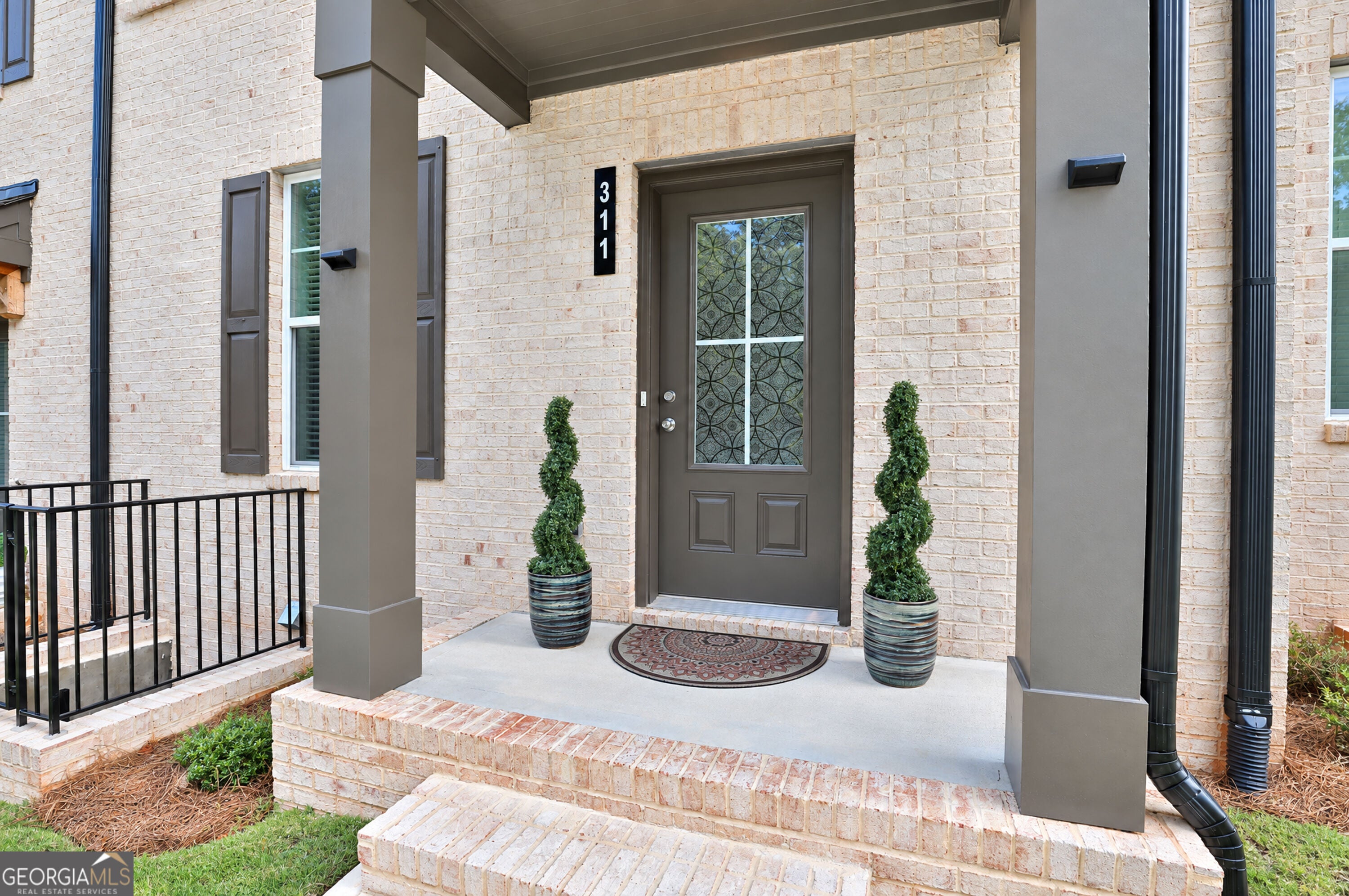 311 Daybreak LN