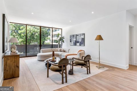 Photo of 2575 Peachtree Road NE #6G, Atlanta, GA 30305 (MLS # 10635634)