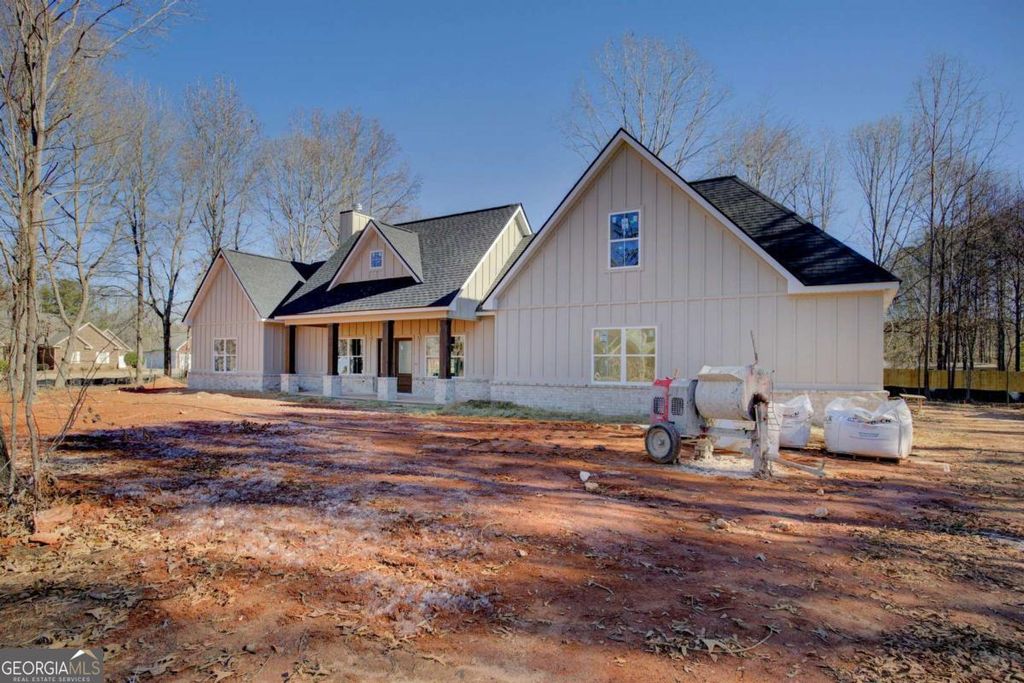 Photo of 108 Woodcrest Drive, Jackson, GA 30233 (MLS # 10699062)