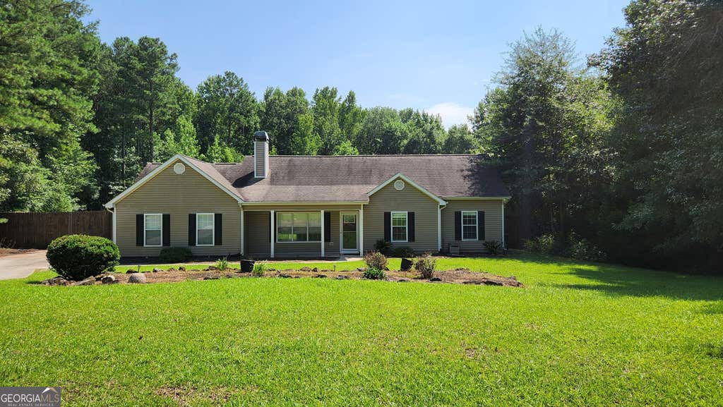 Photo of 135 Riverside Court, Sharpsburg, GA 30277 (MLS # 10832718)