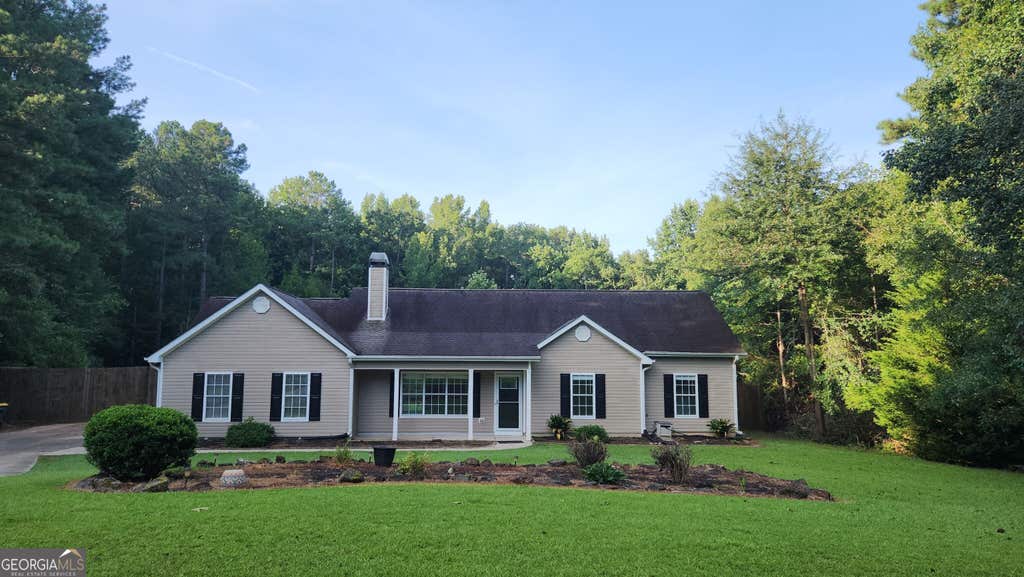 Photo of 135 Riverside Court, Sharpsburg, GA 30277 (MLS # 10832718)