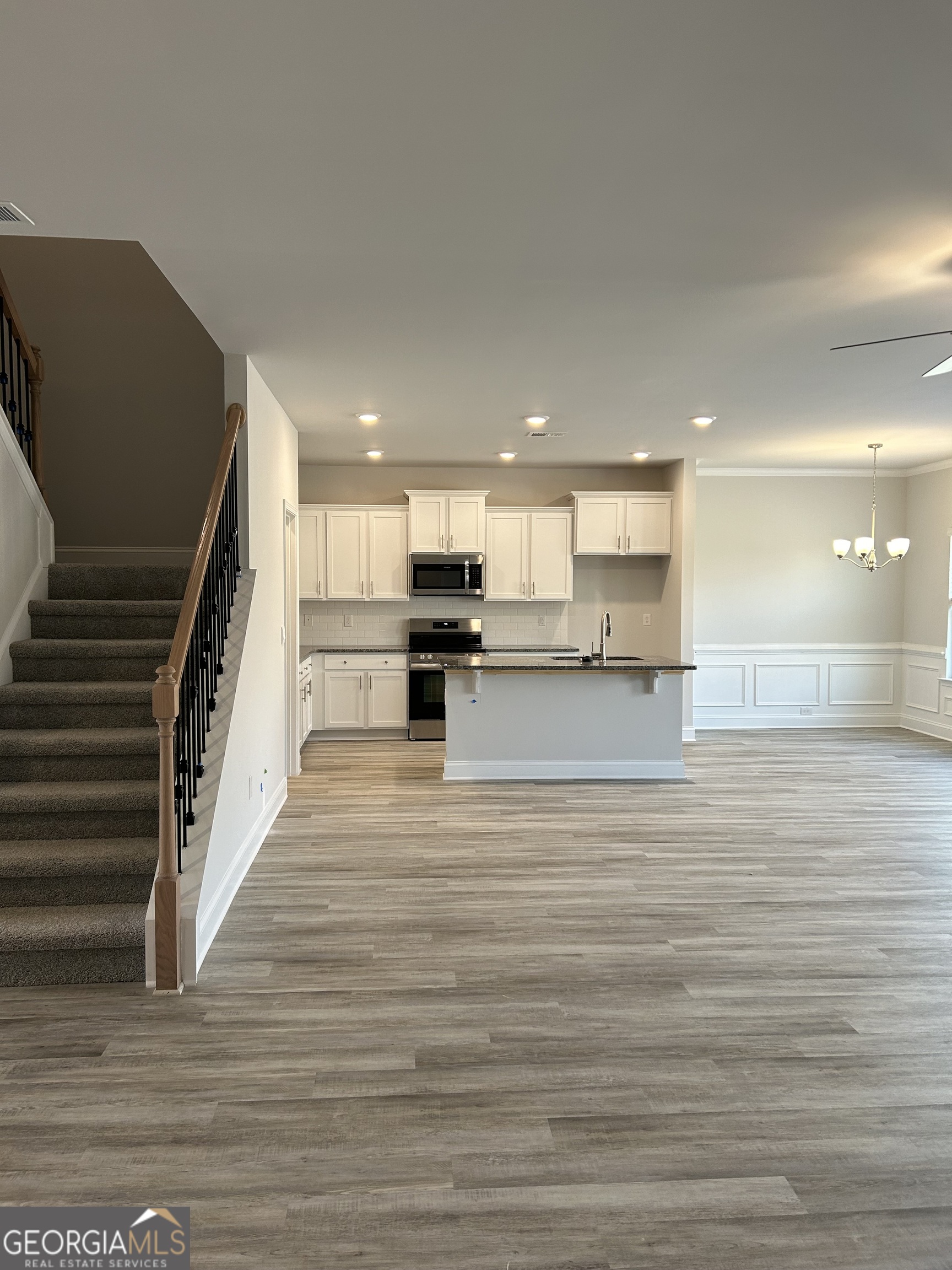 1154 Barrington Place WAY