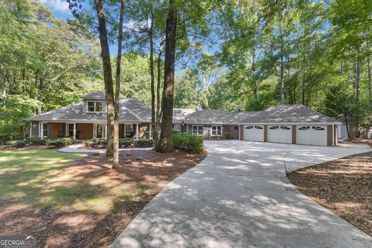 120 Ellenwood Court