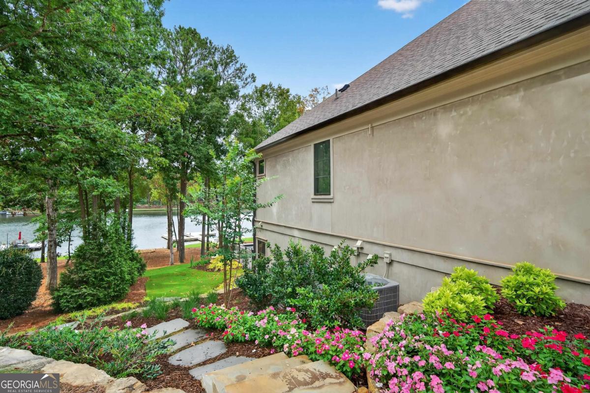 1420 Anchor Bay DR