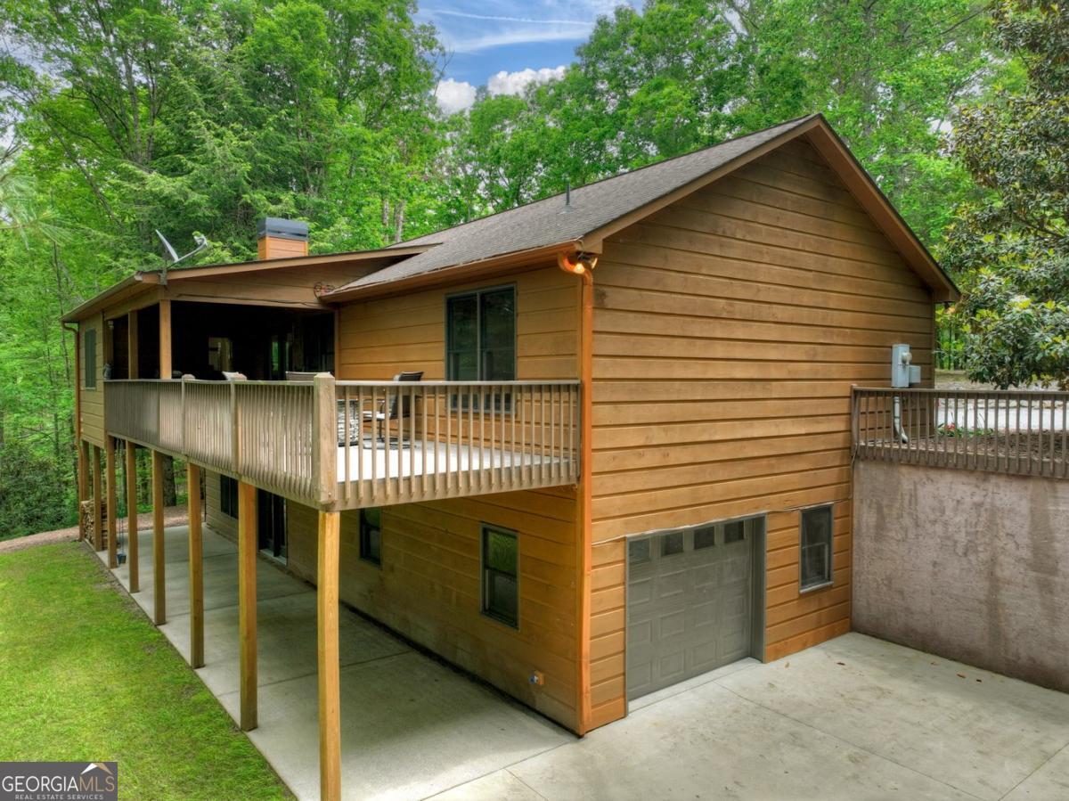 79 Pocaset DR