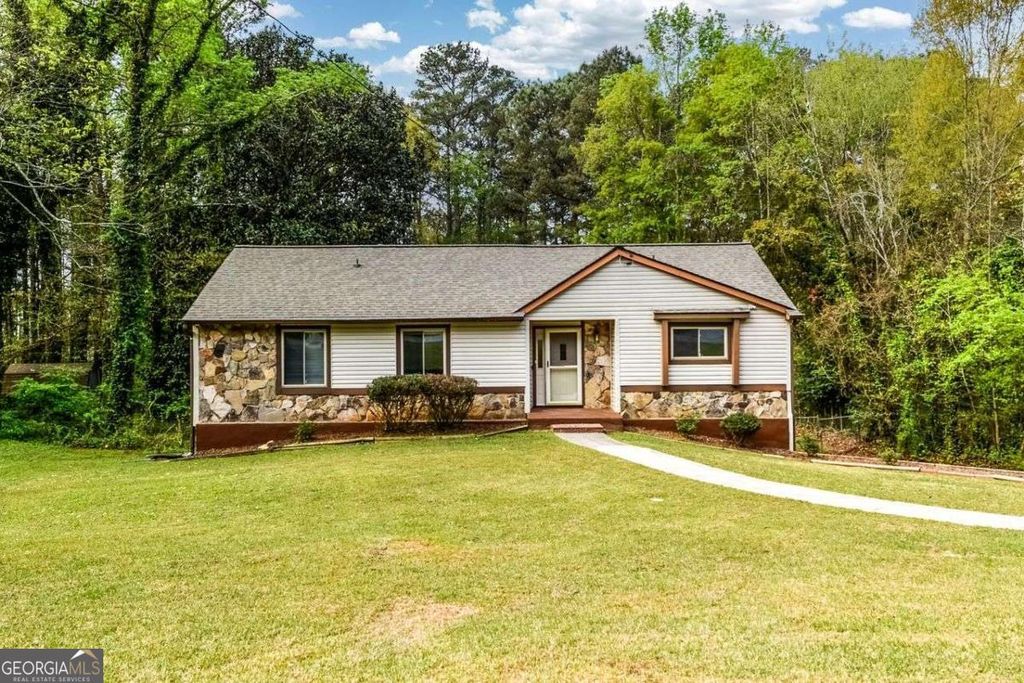 Photo of 3844 Scarsborough Drive, Lawrenceville, GA 30044 (MLS # 10724628)