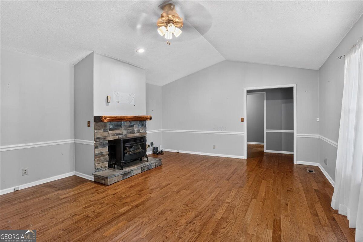 140 Princess Anne DR