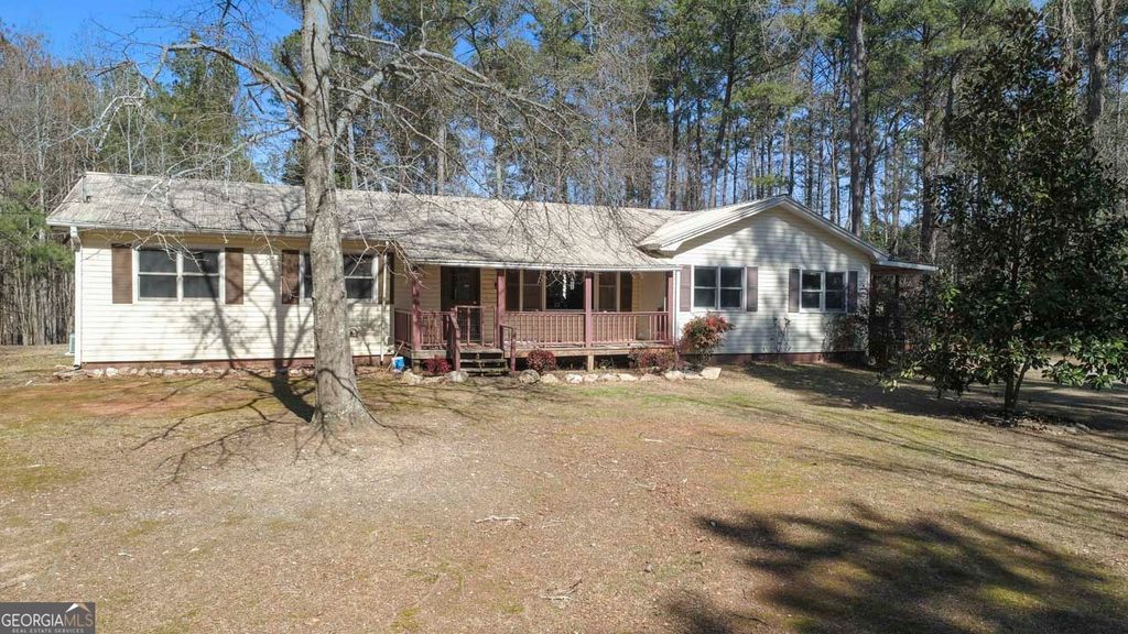 Photo of 919 Tyrone Road, Tyrone, GA 30290 (MLS # 10691885)