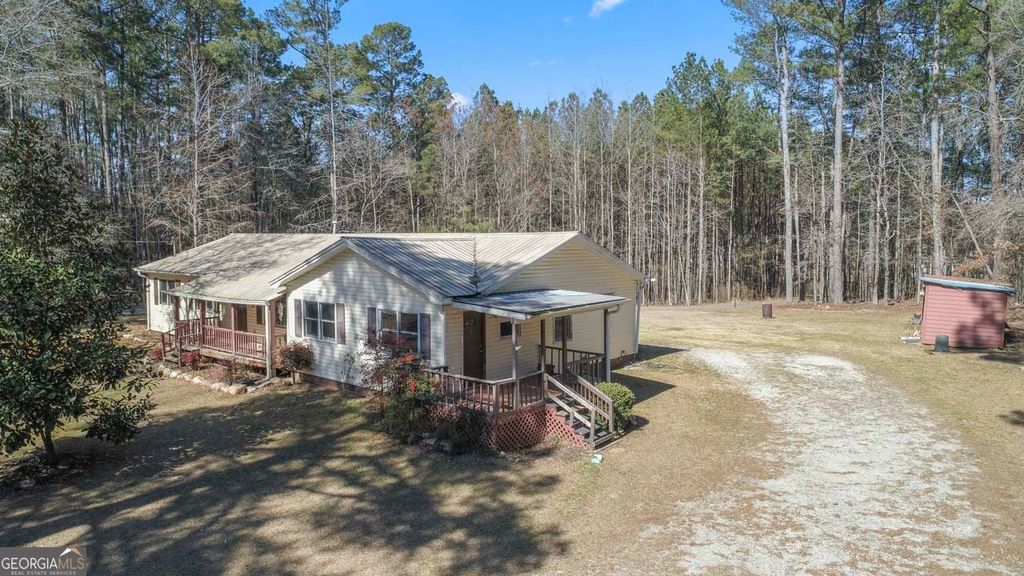 Photo of 919 Tyrone Road, Tyrone, GA 30290 (MLS # 10691885)
