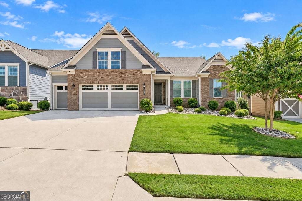 Photo of 122 Cottonwood Circle, Peachtree City, GA 30269 (MLS # 10848732)