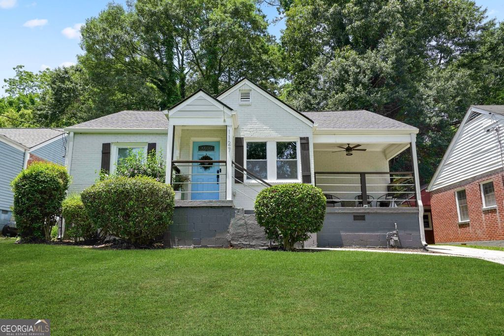 Photo of 1127 Cascade Road SW, Atlanta, GA 30311 (MLS # 10732213)