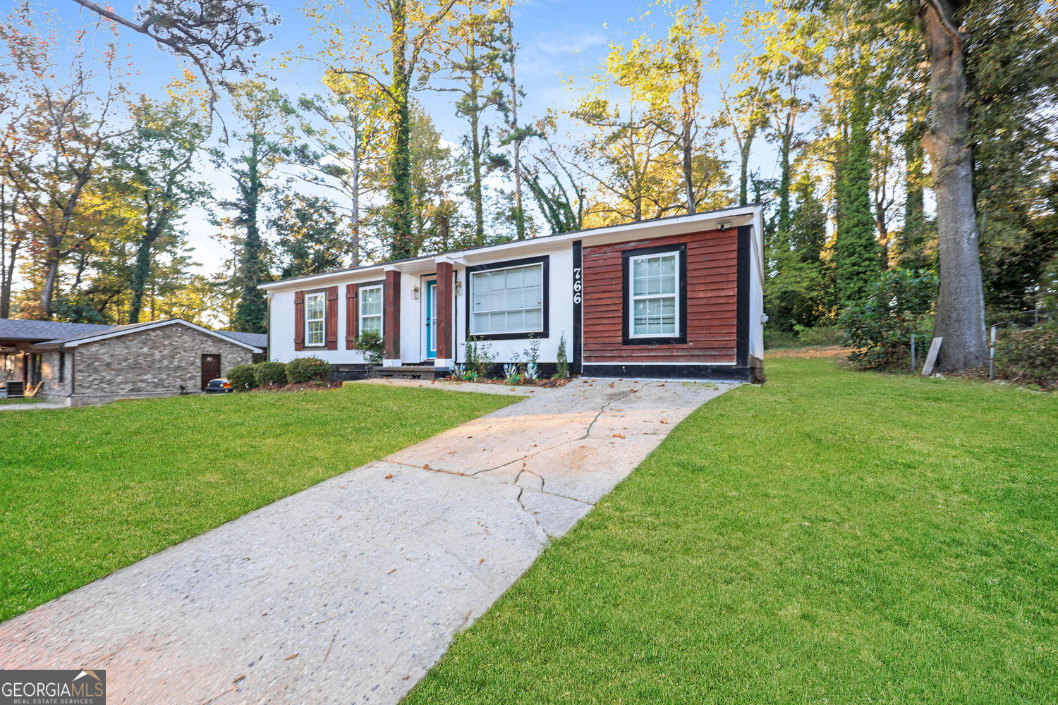 766 Cascade DR