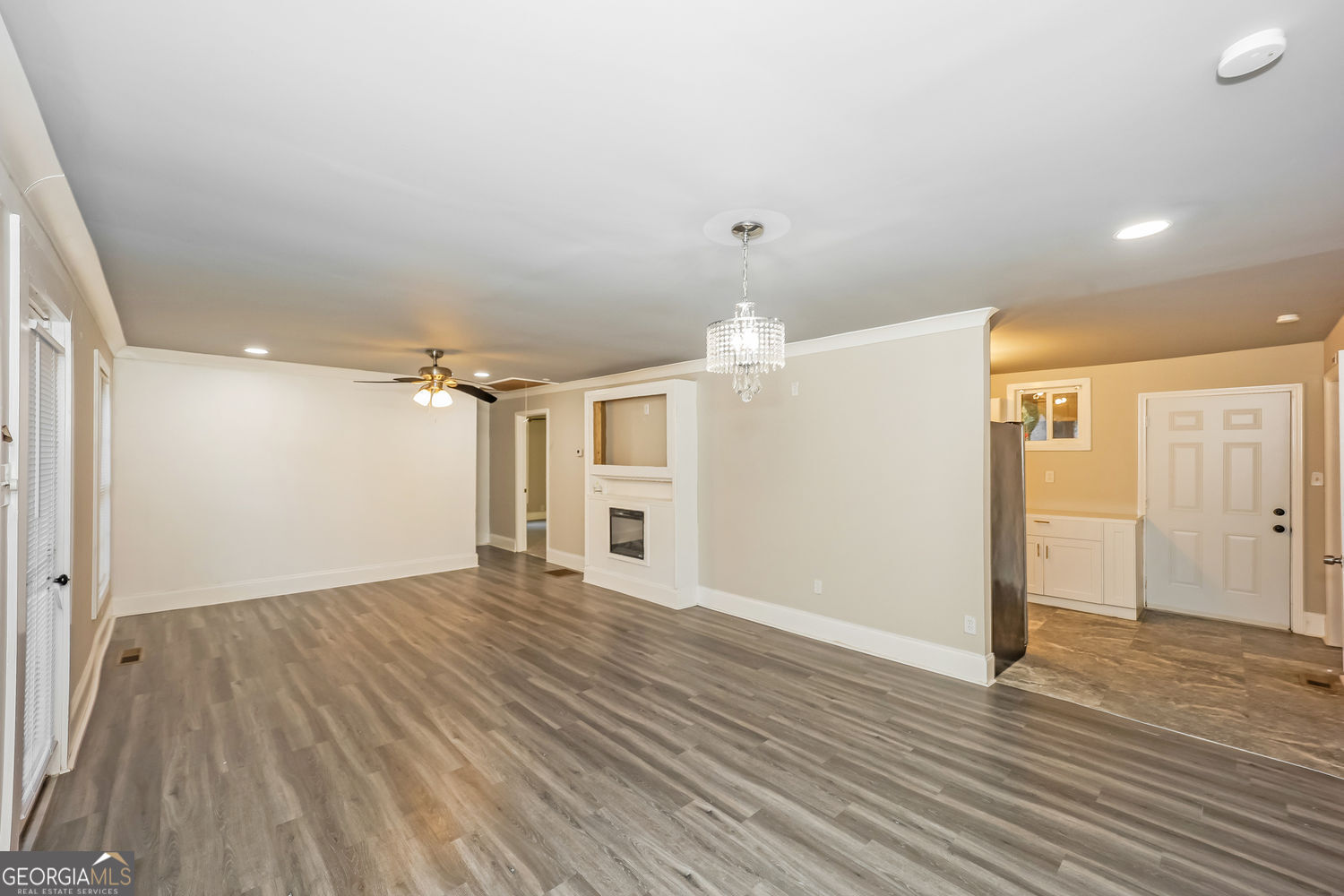 766 Cascade DR