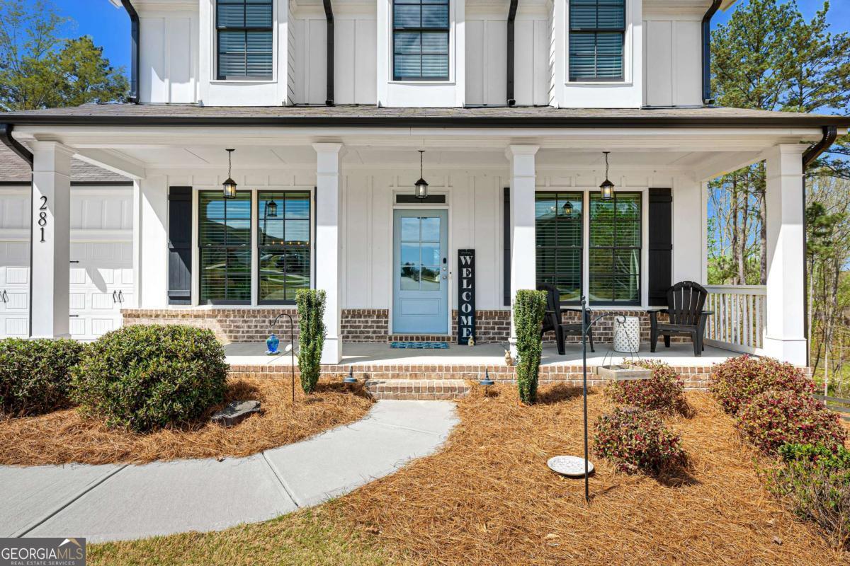 281 Greystone CT