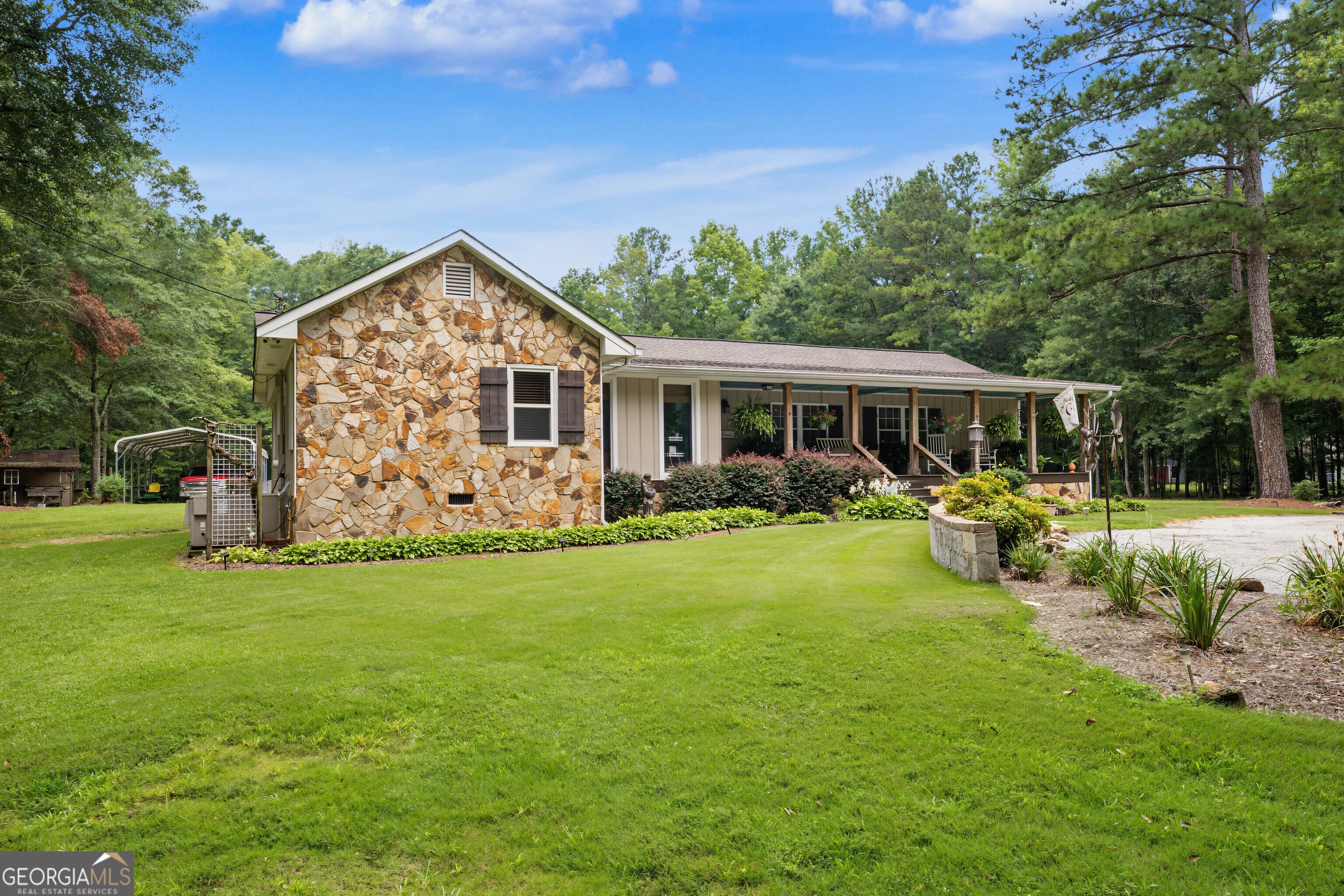331 Clearwater RD