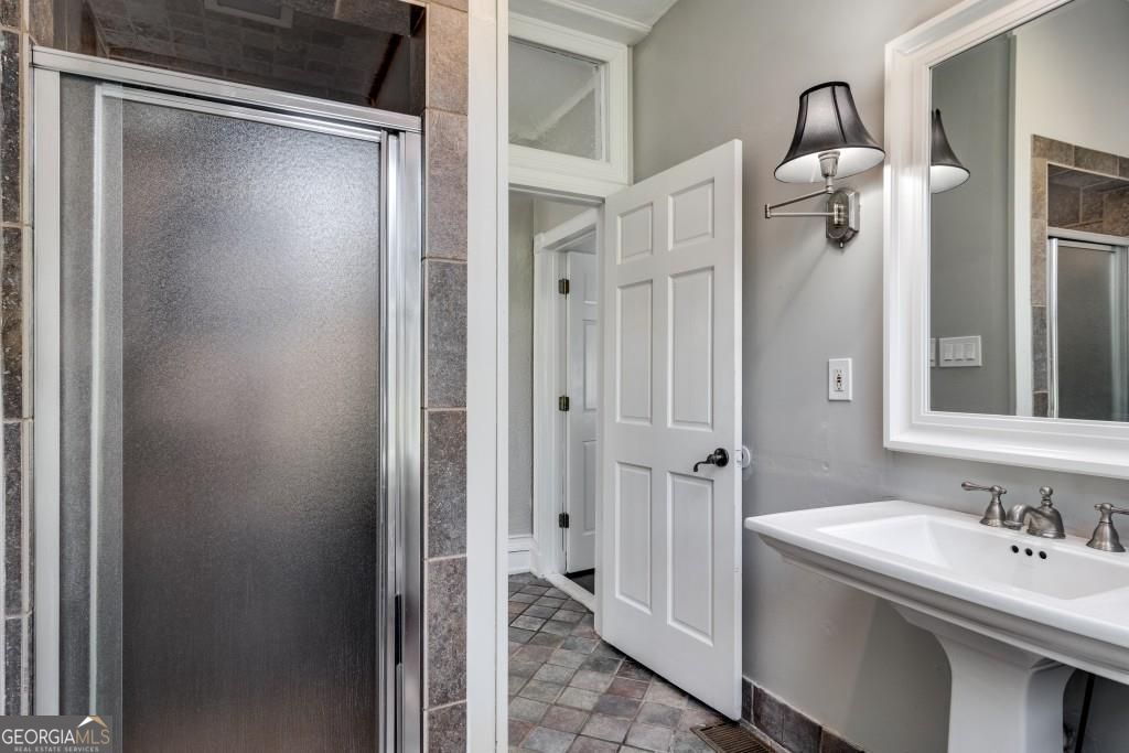 Brookhaven Heights - Residential Lease