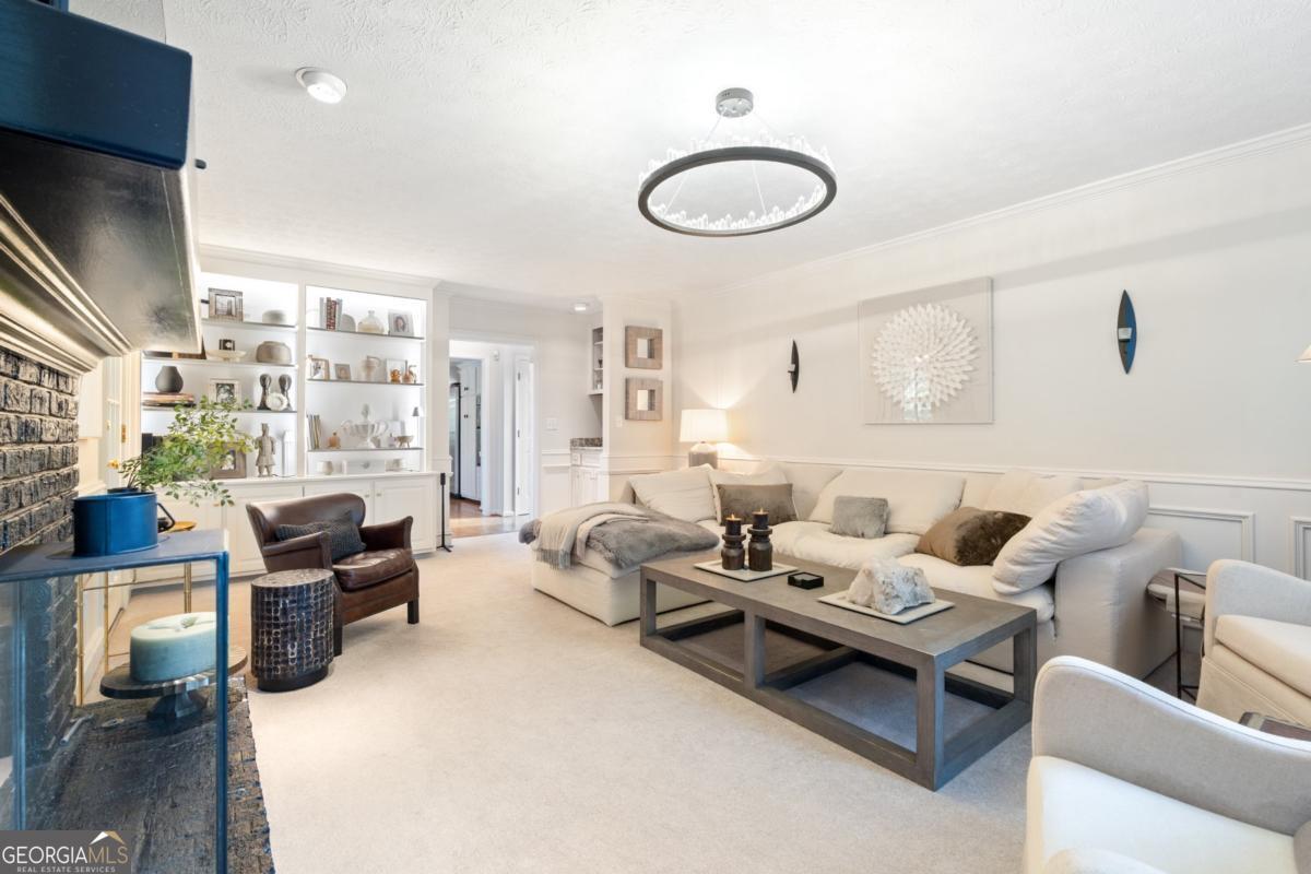 2661 Willow Green DR