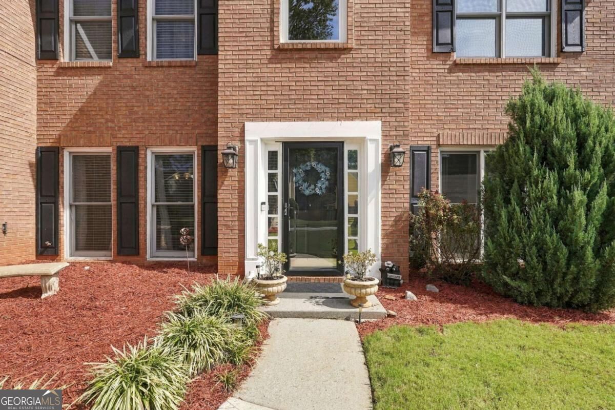 475 Leggett DR