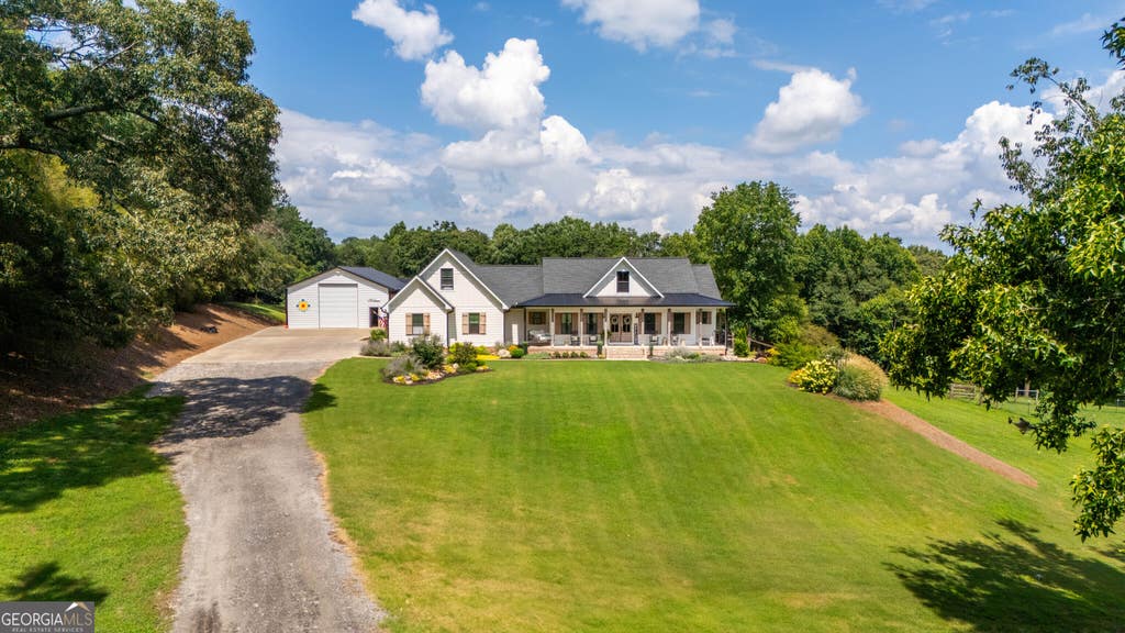 Photo of 7625 W County Line Road, Lula, GA 30554 (MLS # 10807278)