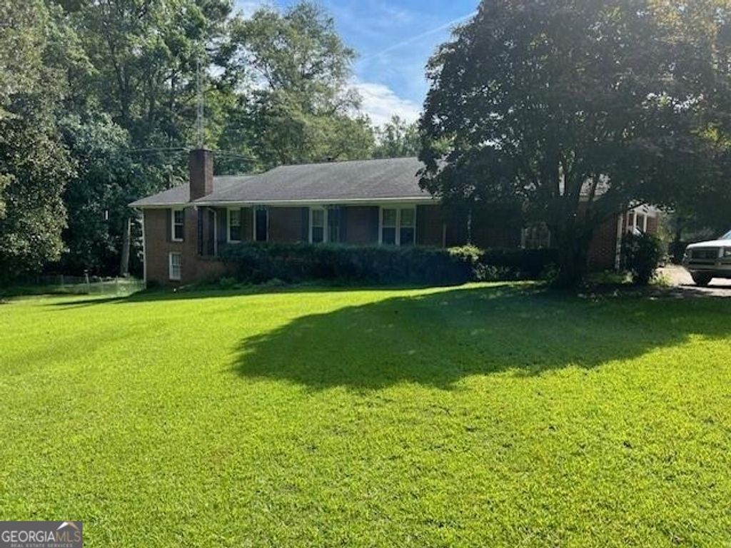 Photo of 3415 Lake Carlton Road, Loganville, GA 30052 (MLS # 10667184)