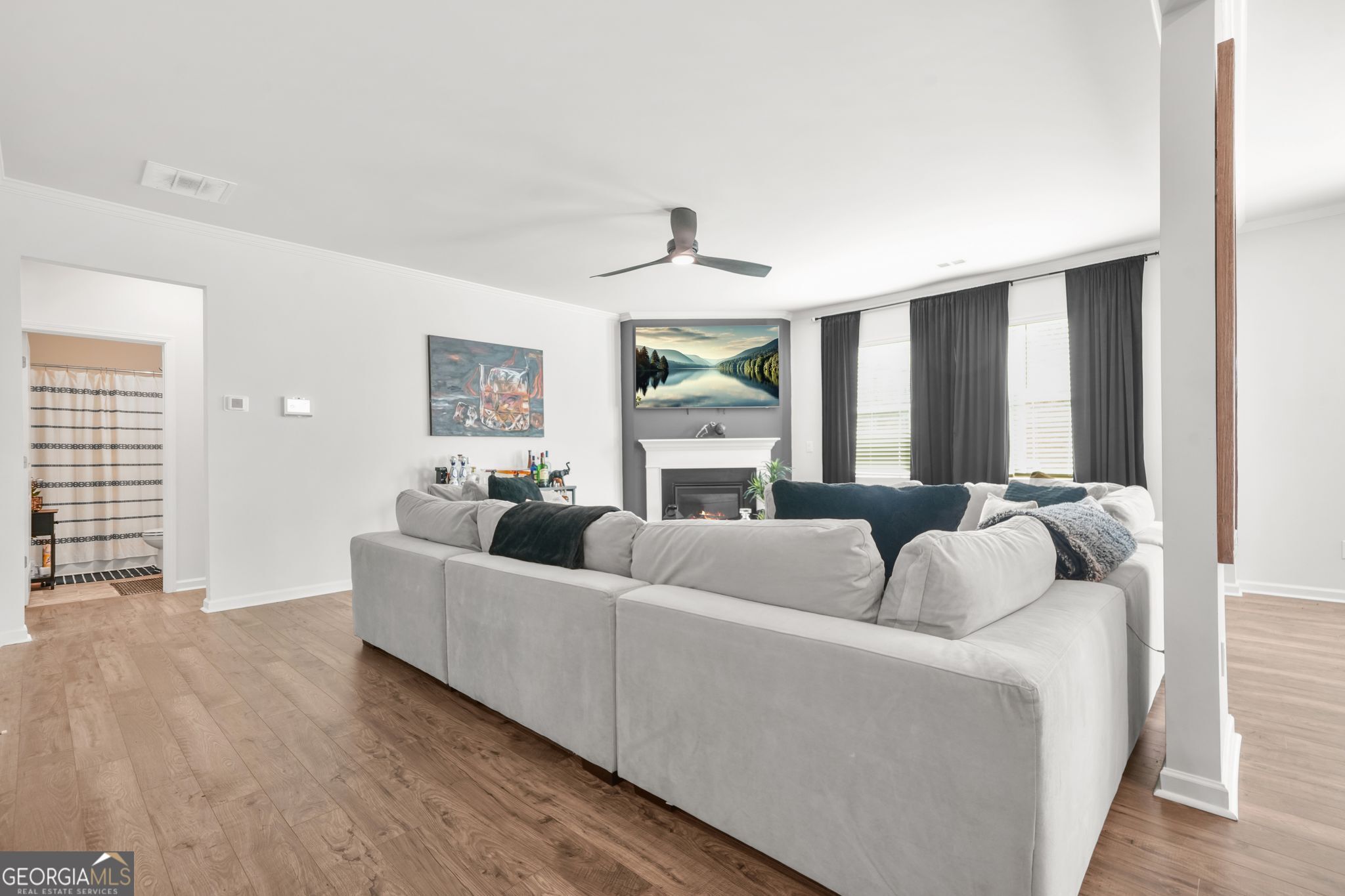 251 Ivy Chase LOOP