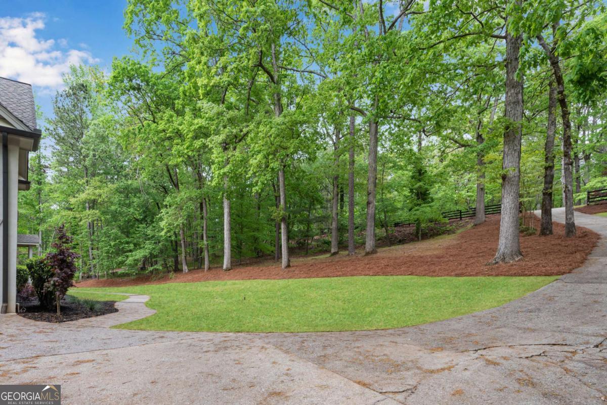 1400 Squire LN
