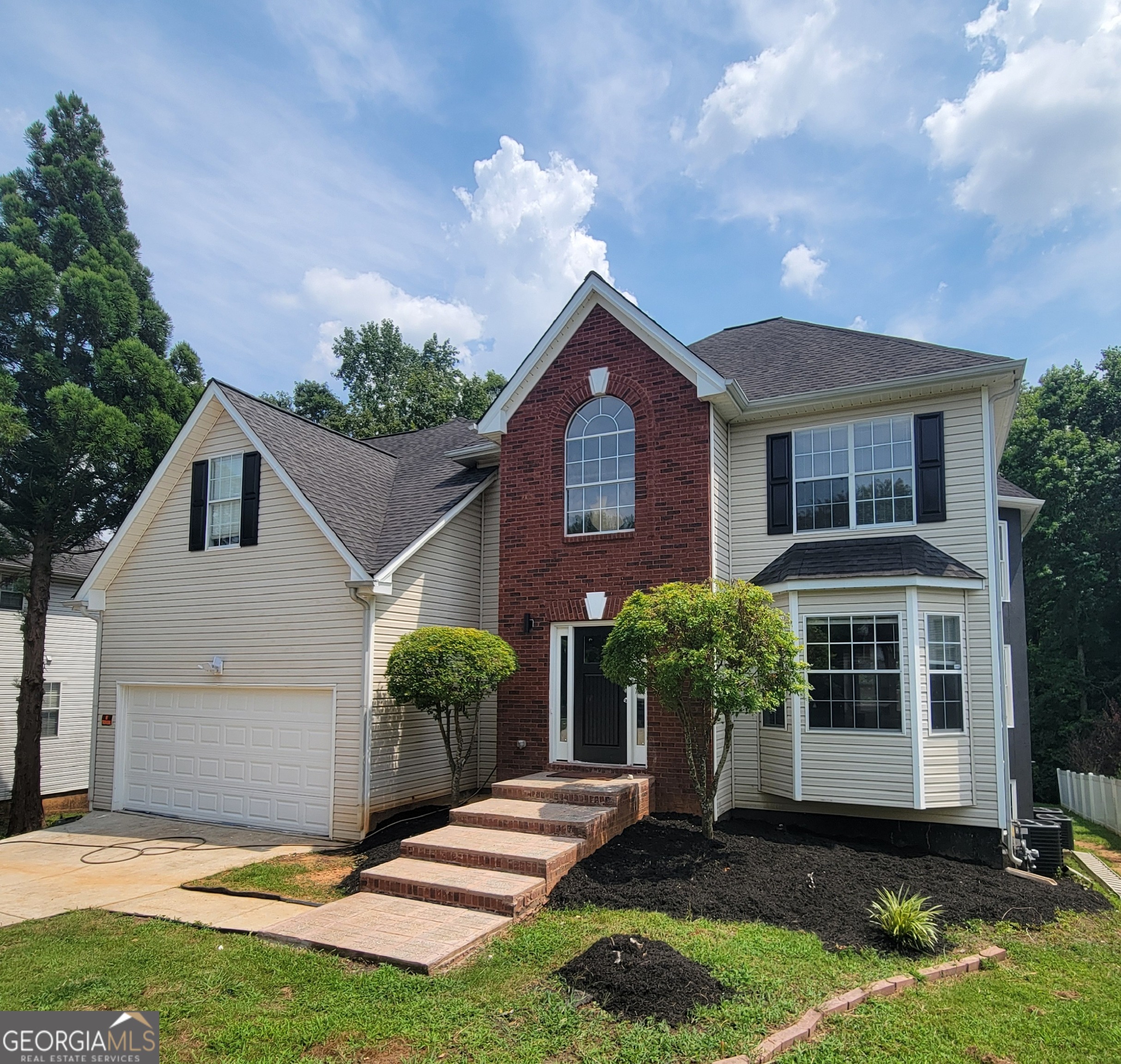 2587 Mead CT