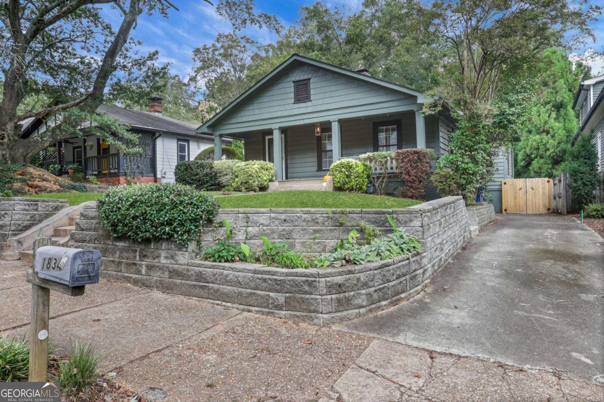1834 Mclendon AVE NE