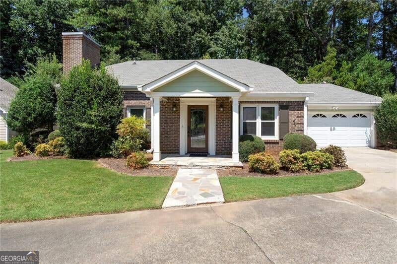 Photo of 95 Ashleigh Terrace, Marietta, GA 30062 (MLS # 10831312)