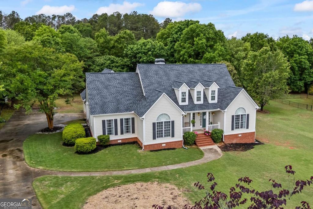 Photo of 1080 Lakeside Court, Bishop, GA 30621 (MLS # 10763461)