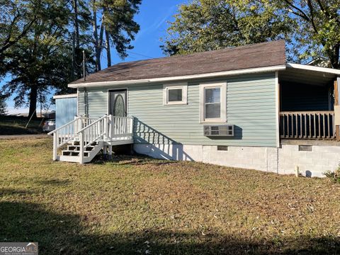 Photo of 35 Taylor Street, Toccoa, GA 30577 (MLS # 10636171)