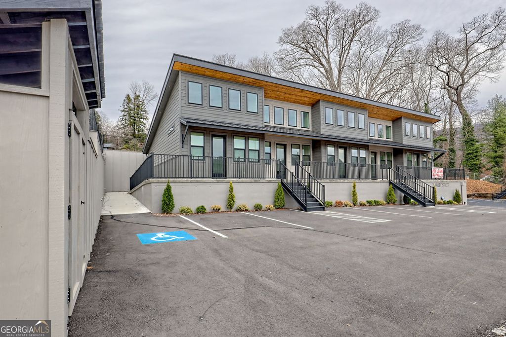 Photo of 21 Valley Street #5, Clayton, GA 30525 (MLS # 10733532)