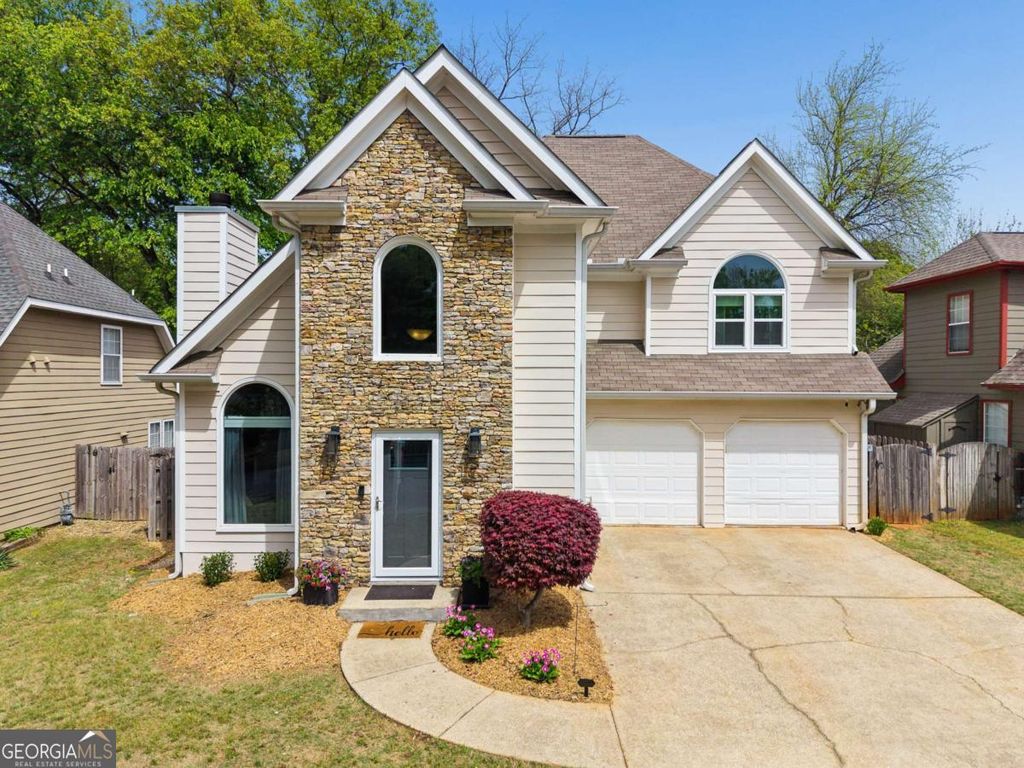 Photo of 2740 Royal Bluff, Decatur, GA 30030 (MLS # 10727111)