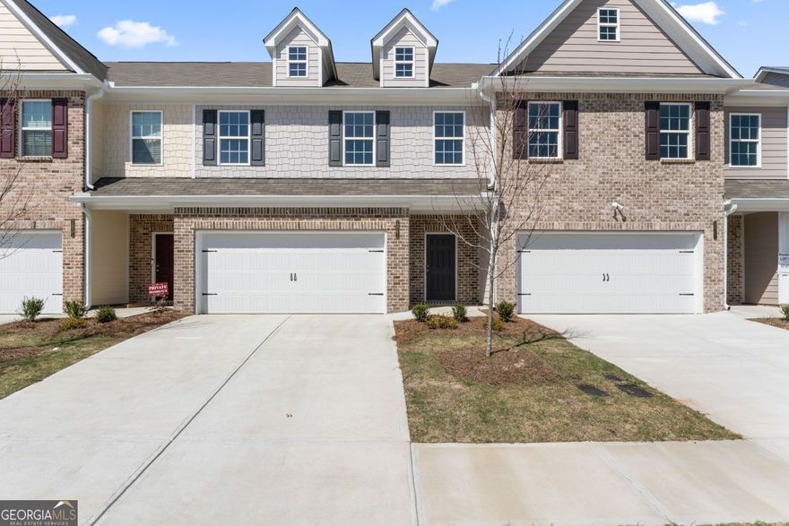 This New Construction Townhome is designed by Hadi Builders, a quality custom Builder, with emphasis on modern living with a focus on comfort, style and convenience. The Chloe Plan is sure to impress your family and friends as they walk into this beautiful home with open concept living on the main level. The chef's kitchen comes equipped with stainless steel appliances, granite countertops and pantry. Your primary suite provides all that you need for rest and relaxation. The primary bath features double vanity, over-sized soaking tub and large walk-in closet. Spacious secondary bedrooms complete the upper level. Close to shopping, schools and just minutes to 1-20 and Hwy 166, you will find everything you need in this beautiful, swim, tennis community that also features a gym and clubhouse. The model is open Monday, Wednesday - Saturday from 11am - 6pm and Sunday from 1pm -6pm. The Builder is offering a special 3.99% rate or up to $20,000 incentive with the preferred lender so schedule your showing today! Stock photos of the interior.