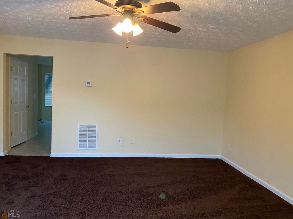 Photo of 7200 Grosbeak Street, Union City, GA 30291 (MLS # 10724374)