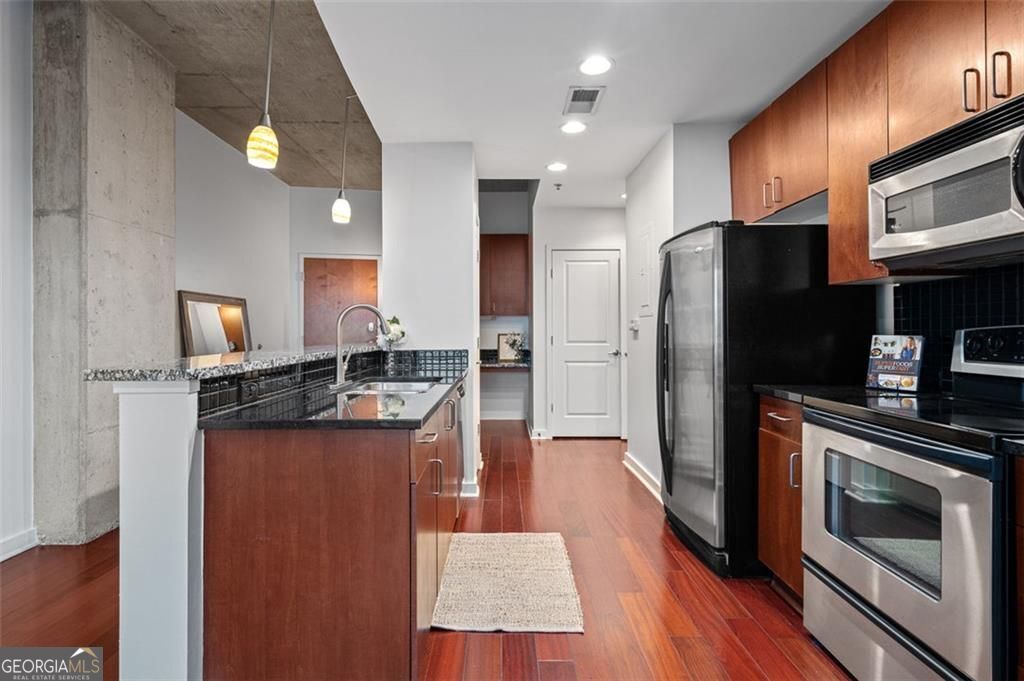 250 Pharr RD NE 1715