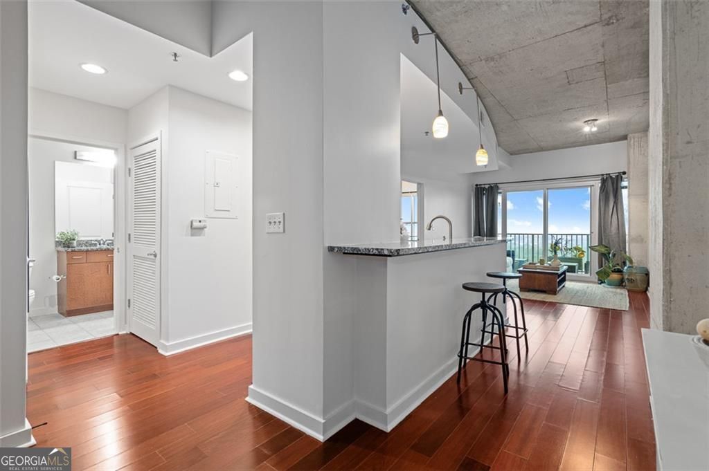 250 Pharr RD NE 1715