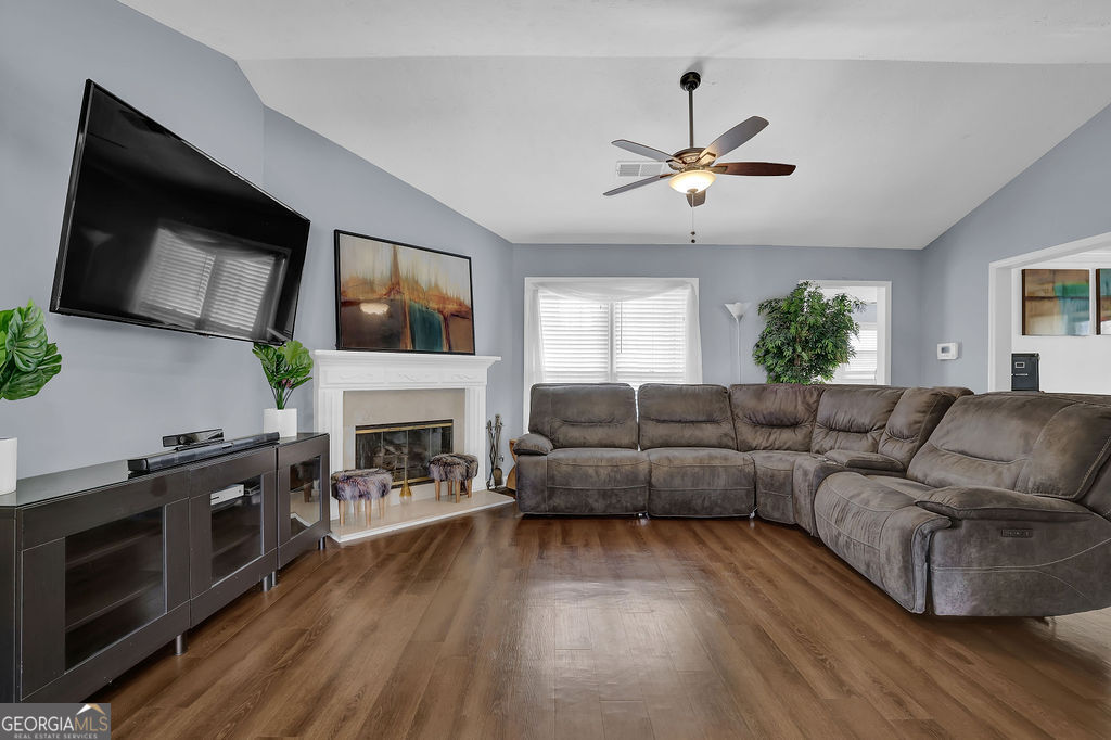 PINEHURST AT RIV COL - Residential
