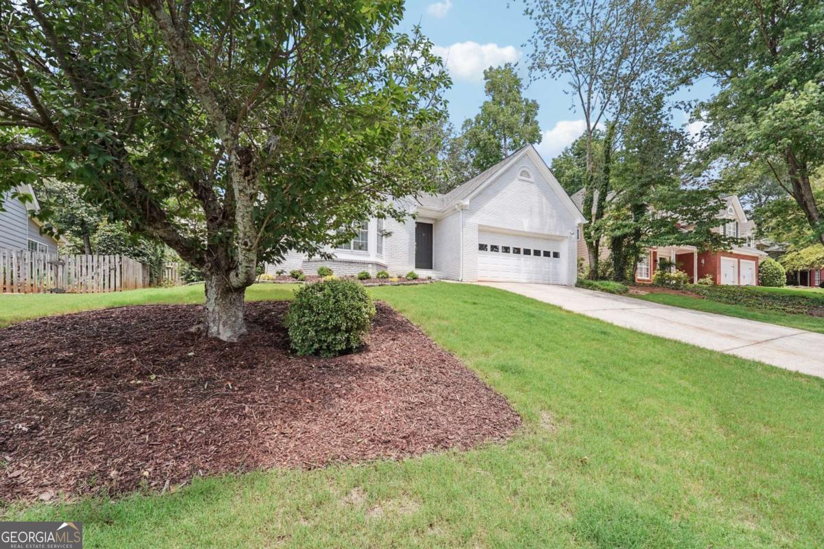 645 Ruxbury CT