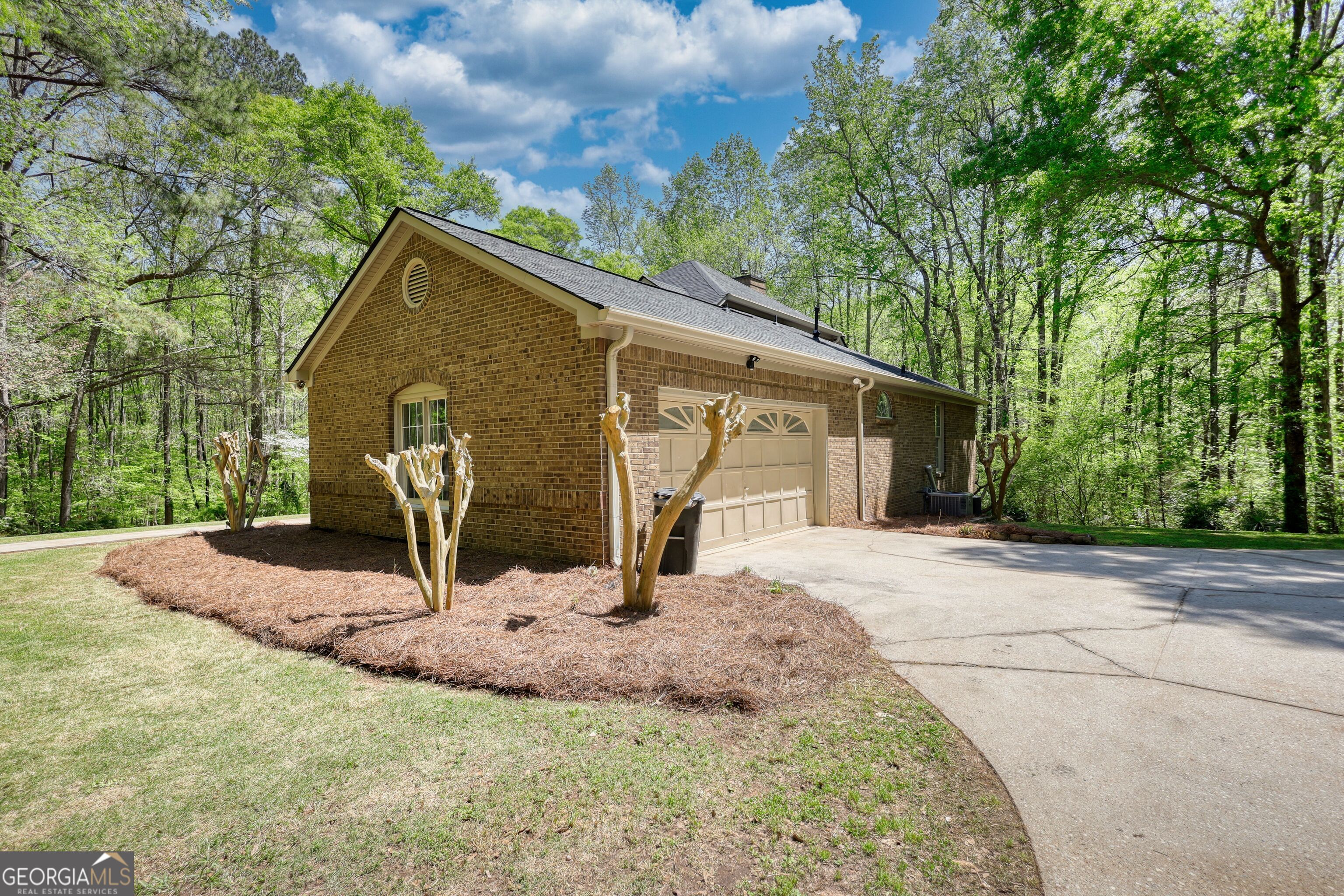1660 Weems RD