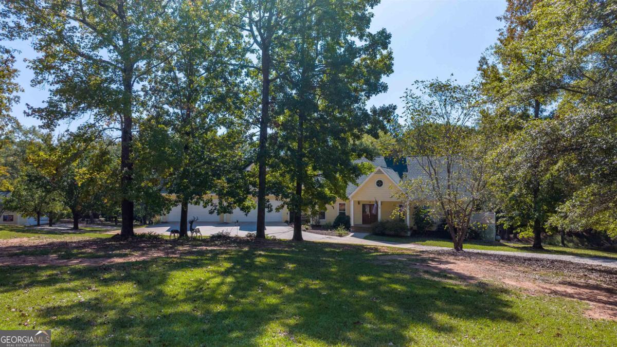 1321 Clearwater LN