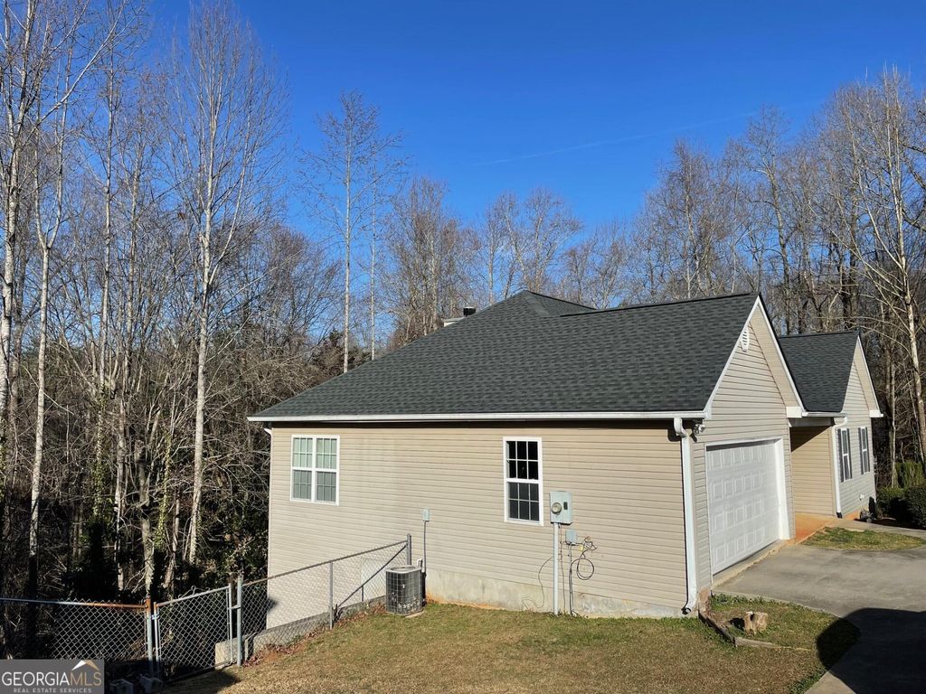 Photo of 95 Mountain Overlook Drive, Cleveland, GA 30528 (MLS # 10704006)