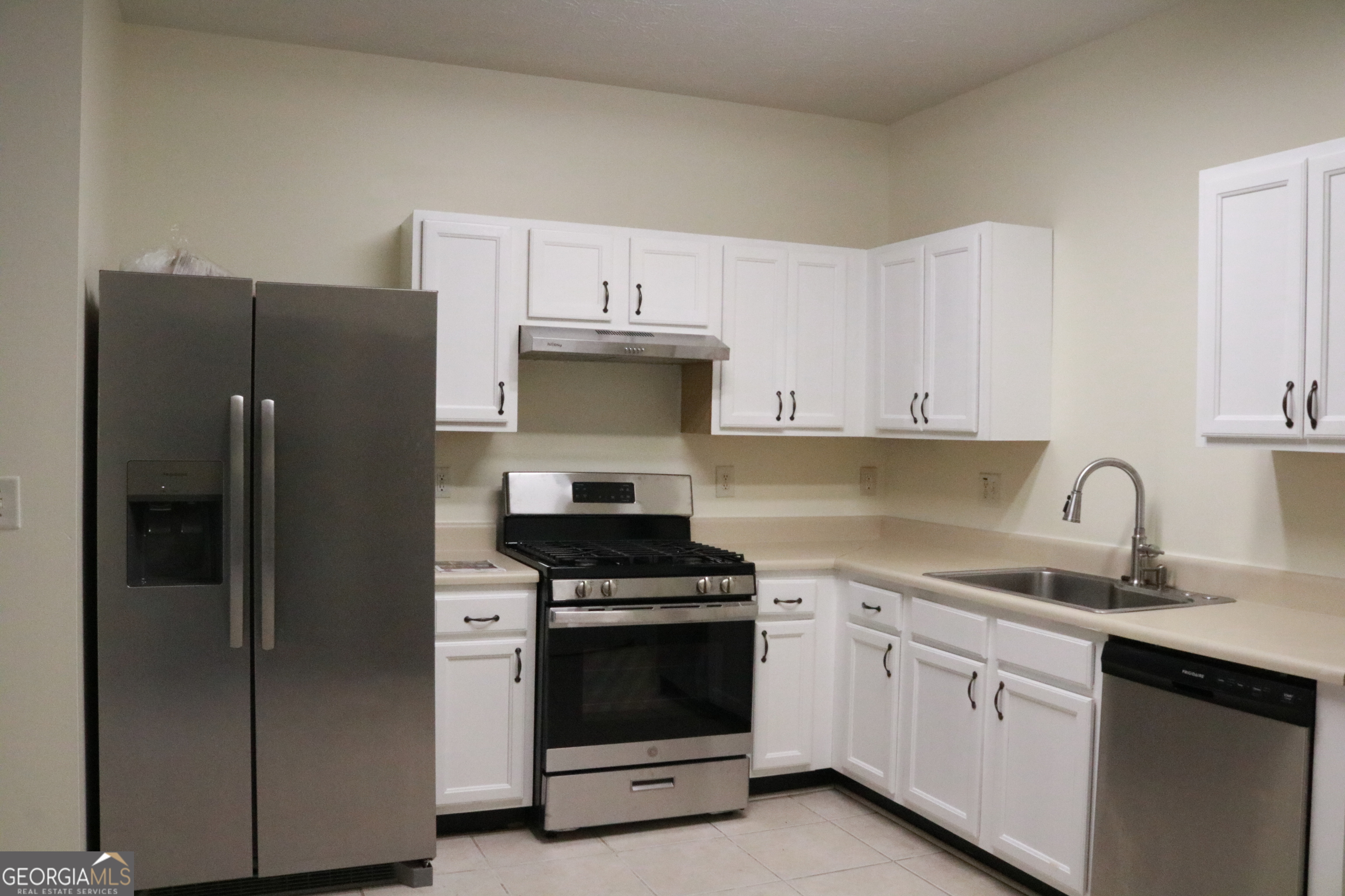 Lawrenceville, Georgia 30044, United States, 4 Bedrooms Bedrooms, ,3 BathroomsBathrooms,Residential,Active,242789