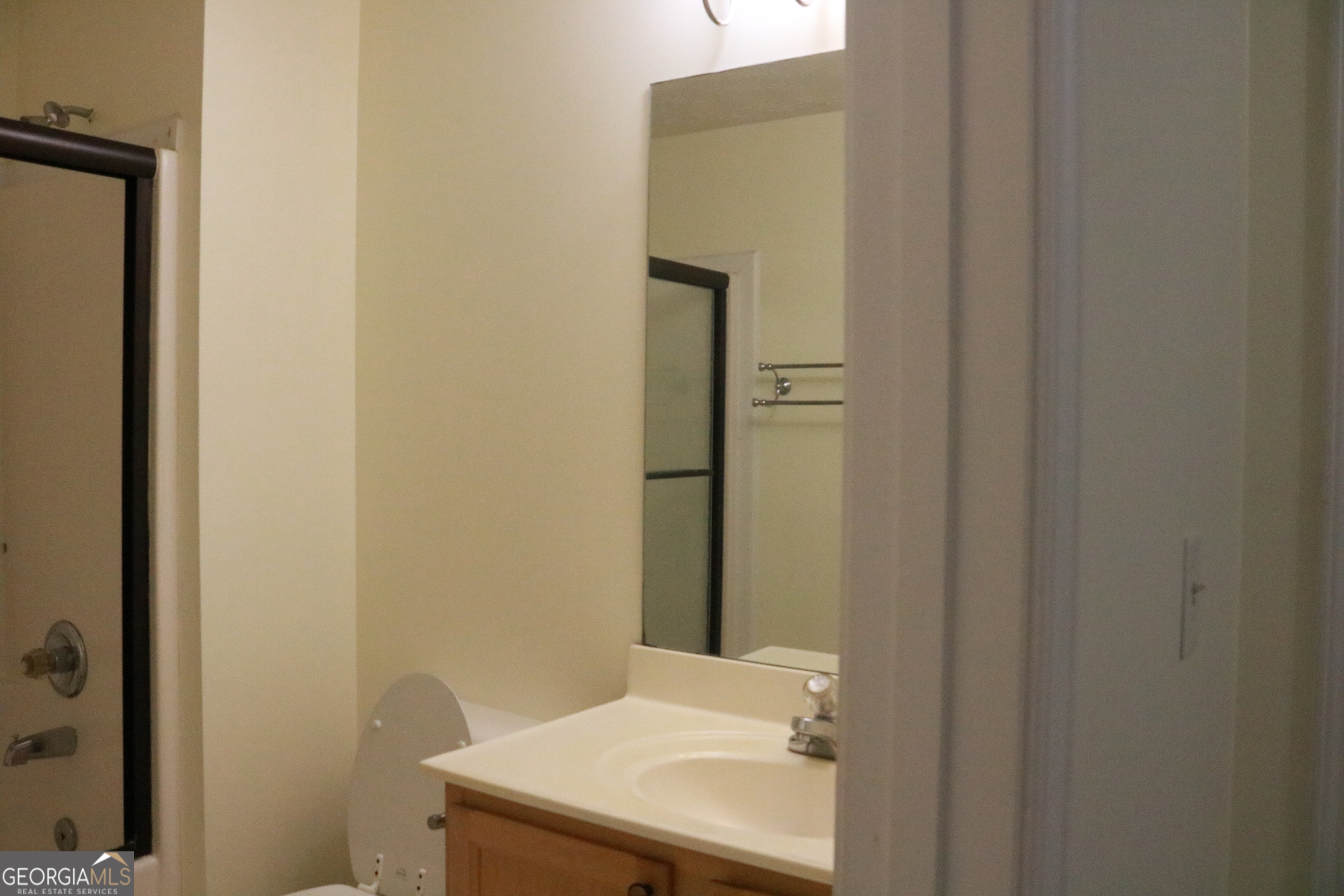 Lawrenceville, Georgia 30044, United States, 4 Bedrooms Bedrooms, ,3 BathroomsBathrooms,Residential,Active,242789