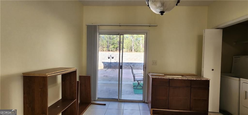 Lawrenceville, Georgia 30044, United States, 4 Bedrooms Bedrooms, ,3 BathroomsBathrooms,Residential,Active,242789