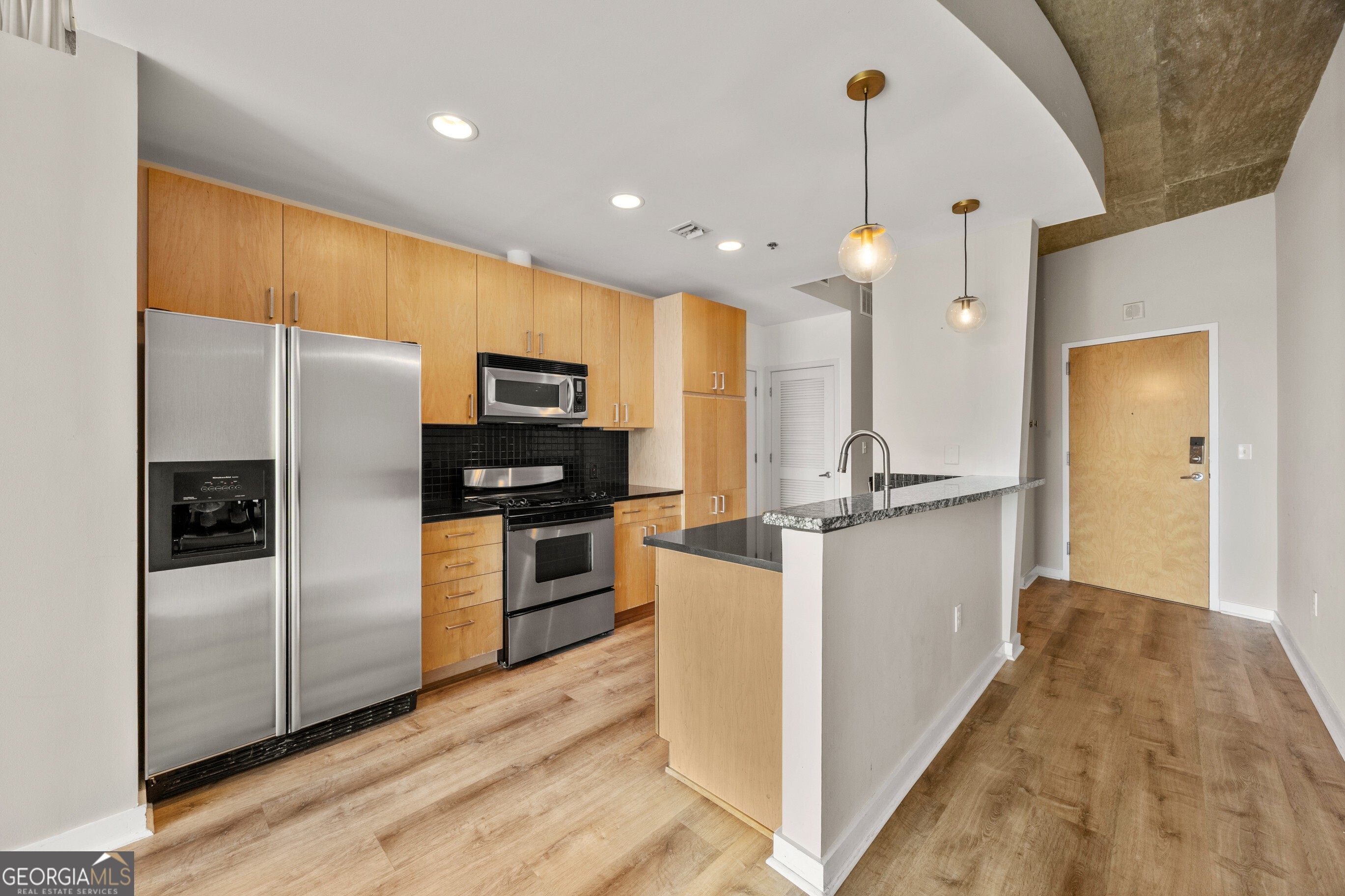 943 Peachtree ST NE 1217