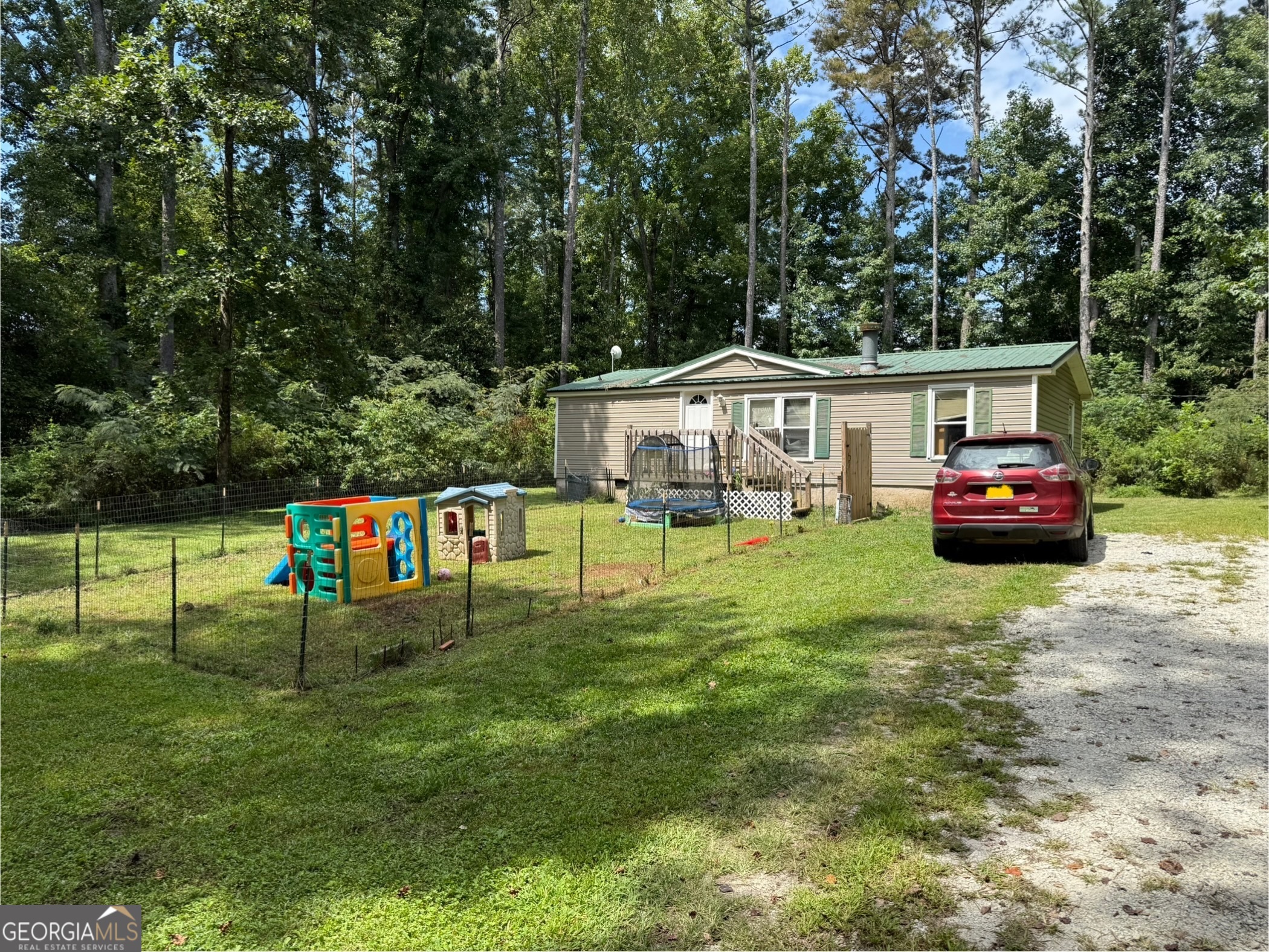 Have you been looking for a handyman special in Buchanan? This is the one! 3 bed, 2 bath, mobile home sitting on just over an acre in a quiet and peaceful neighborhood. Conveniently located just off of Georgia 120, 15 minutes from downtown Bremen, 9 minutes from Buchanan, and 25 minutes to Dallas. More pictures coming soon. Call today for a private showing!