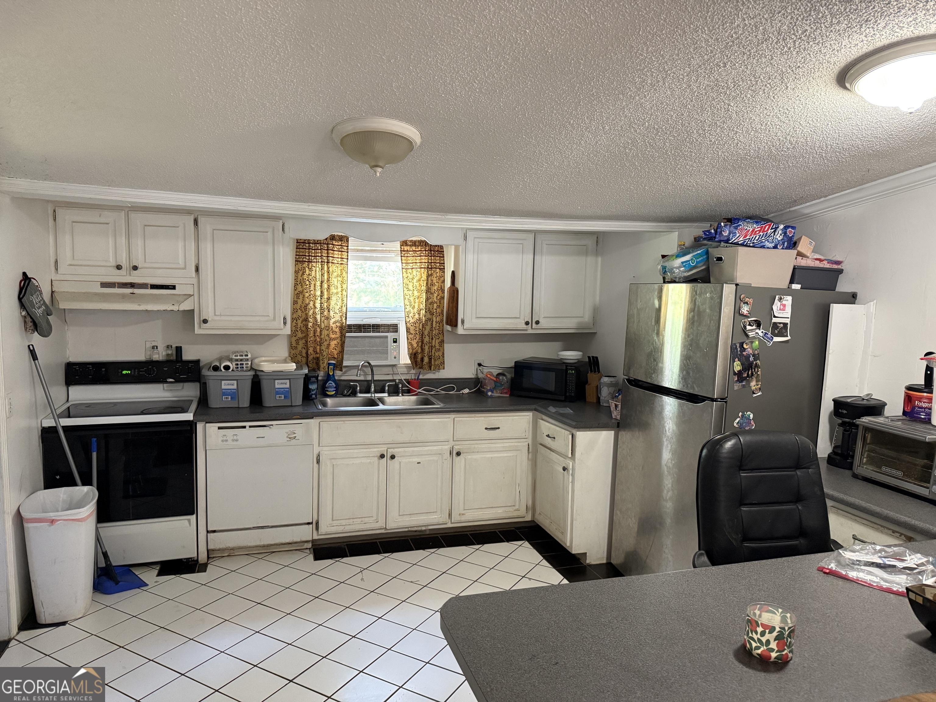 40 Cherokee CIR